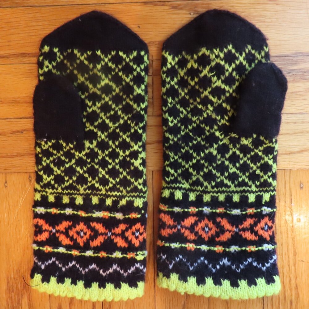 Funky Handmade Yellow n black mittens, S-M